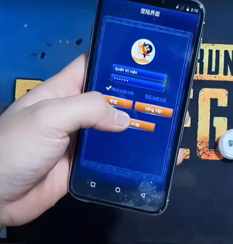 Hiện giao diện, chỉ cần bấm 'Đăng nhập' để bắt đầu trò chơi ngay lập tức